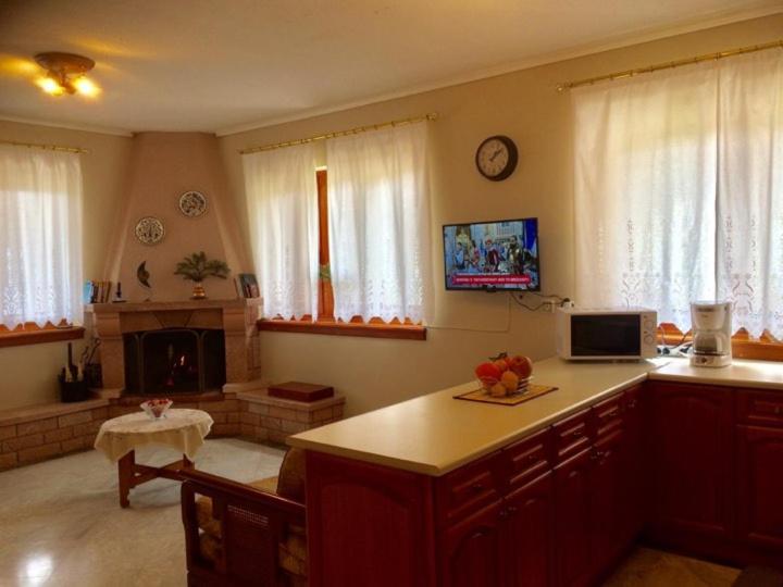 Mikro Katafygio Stavli Buitenkant foto