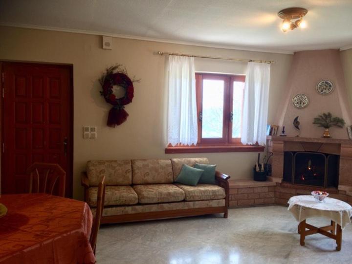 Mikro Katafygio Stavli Buitenkant foto